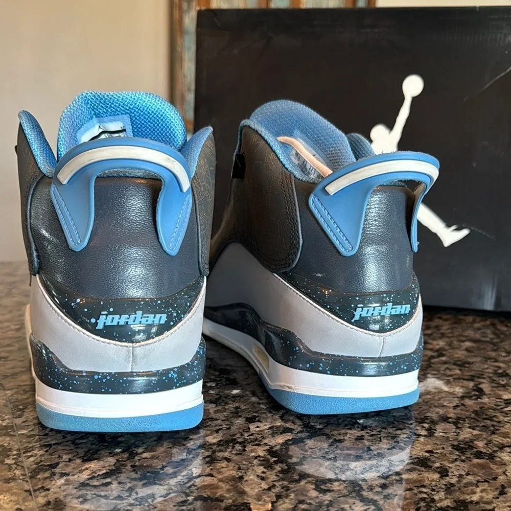 Air Jordan 2 retro Gray and Blue Sneakers EUC 10.5